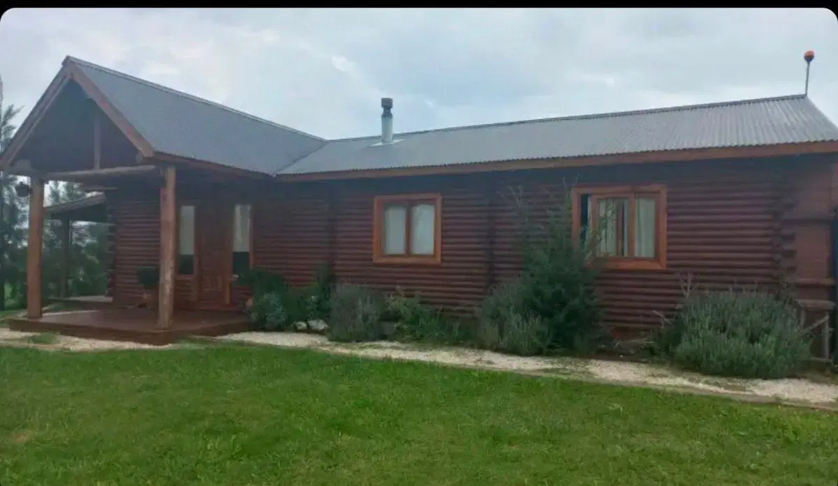 PRADOS DE LA VEGA - Estilo cabaña - 3 dorm c/pileta 5