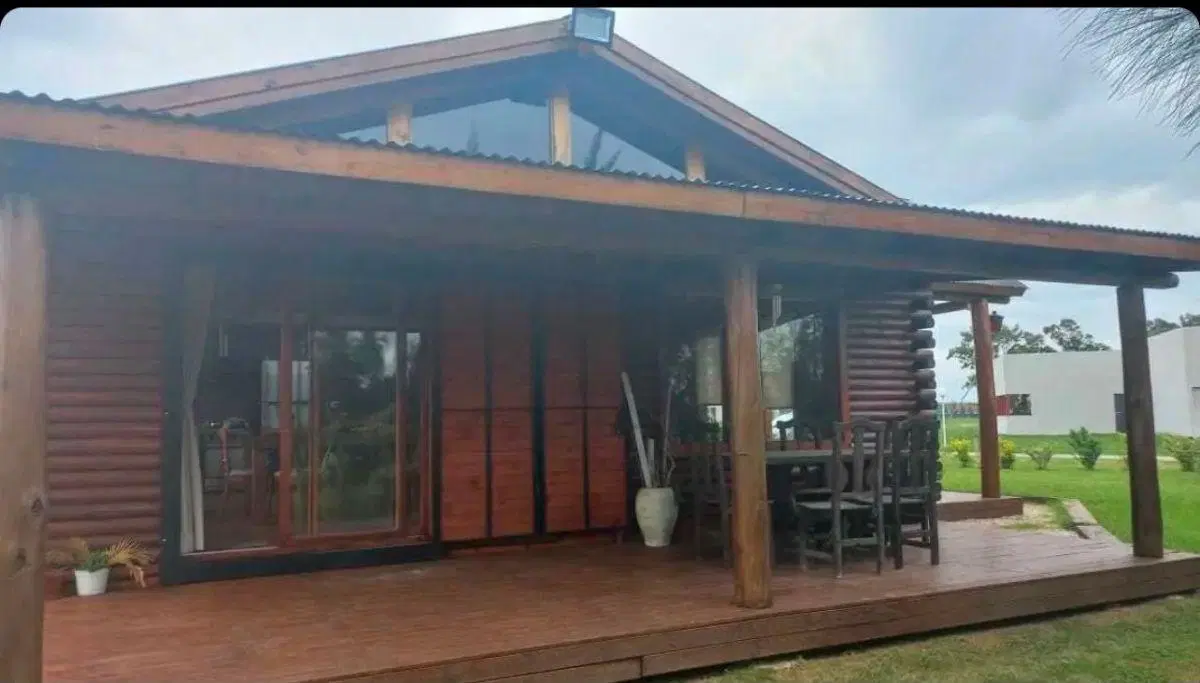 PRADOS DE LA VEGA - Estilo cabaña - 3 dorm c/pileta 1