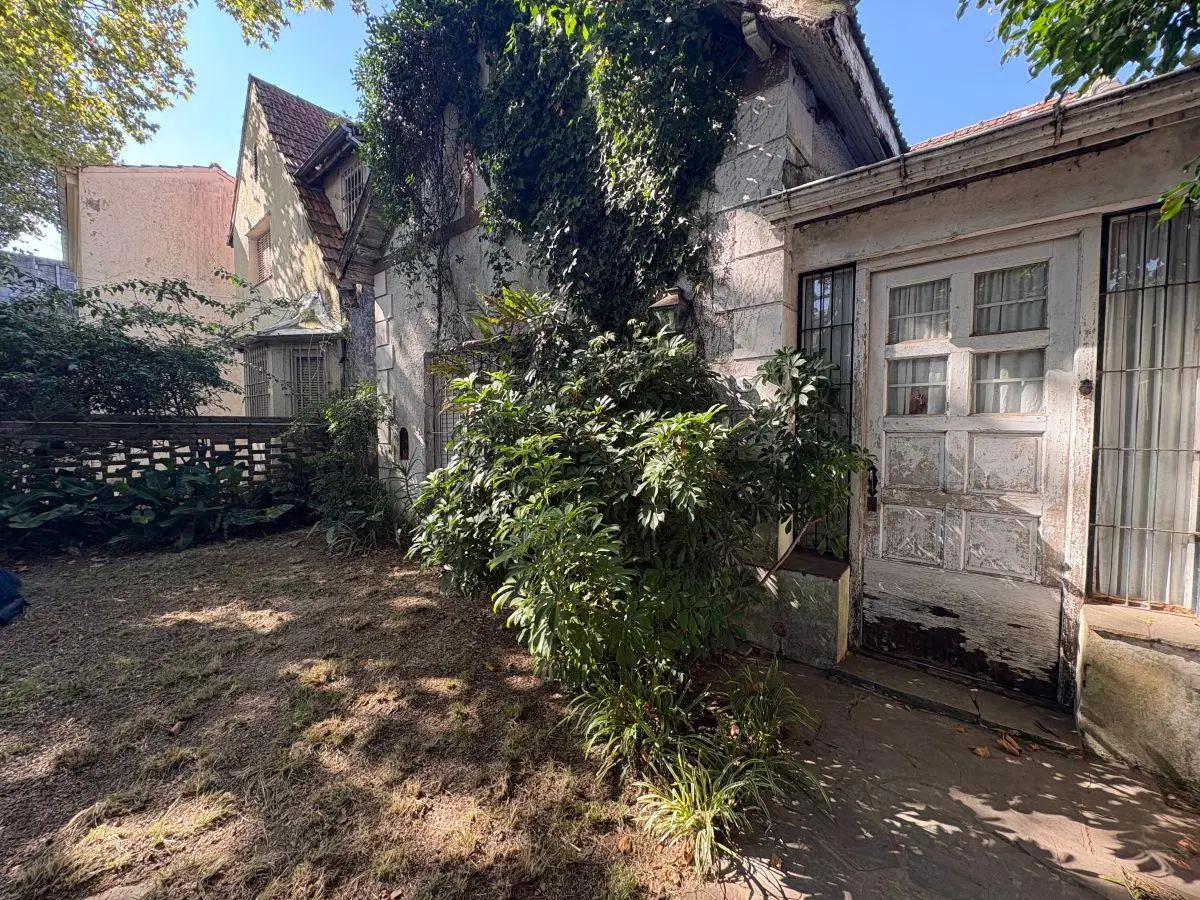 VENTA CASA A REFACCIONAR LOTE PROPIO 8,66 X 35 VICENTE LOPEZ IDEAL INVERSOR 3
