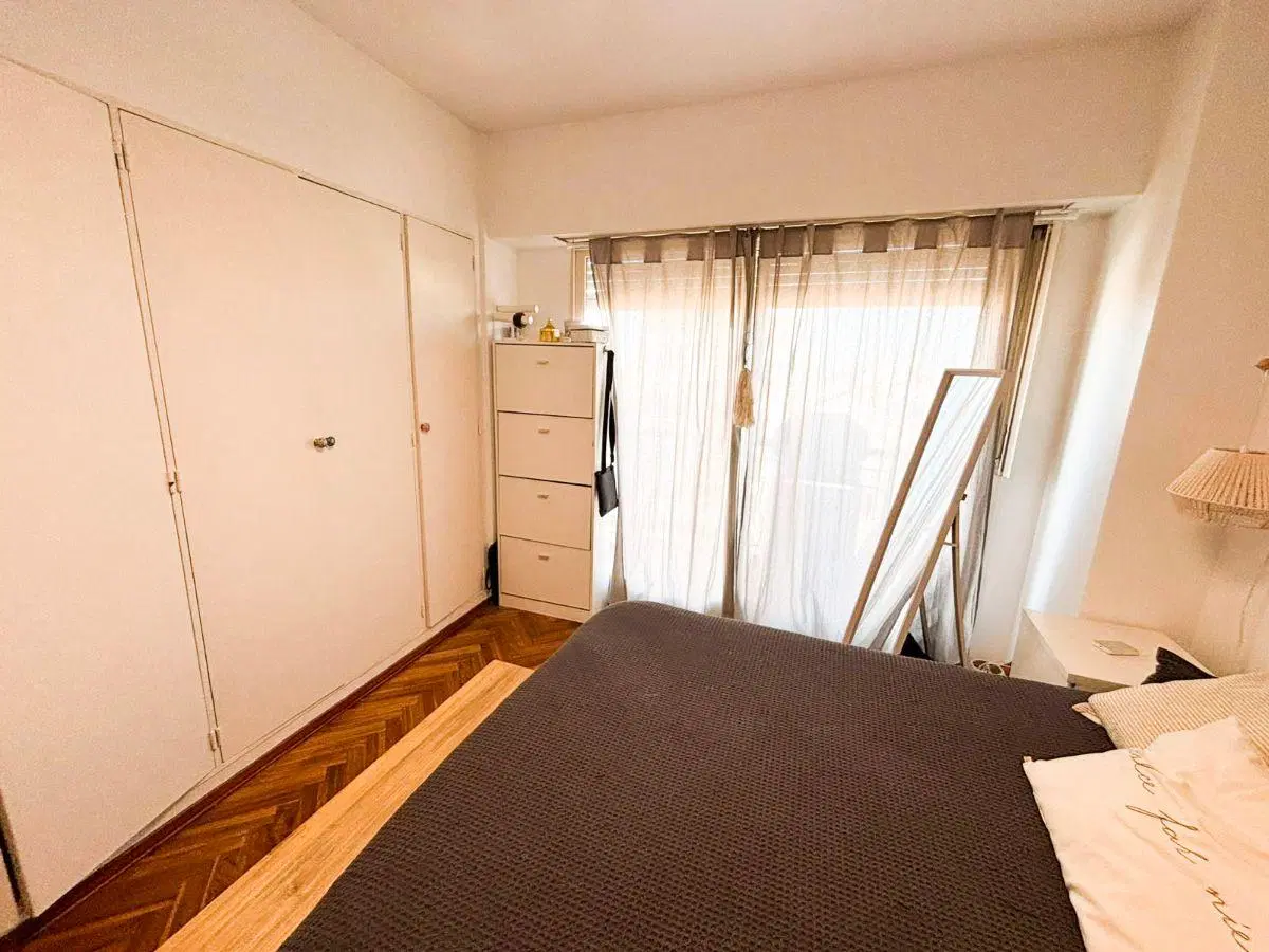 VENTA DEPARTAMENTO 4 AMBIENTES PISO ALTO CON COCHERA Y BALCON CORRIDO OLIVOS 4