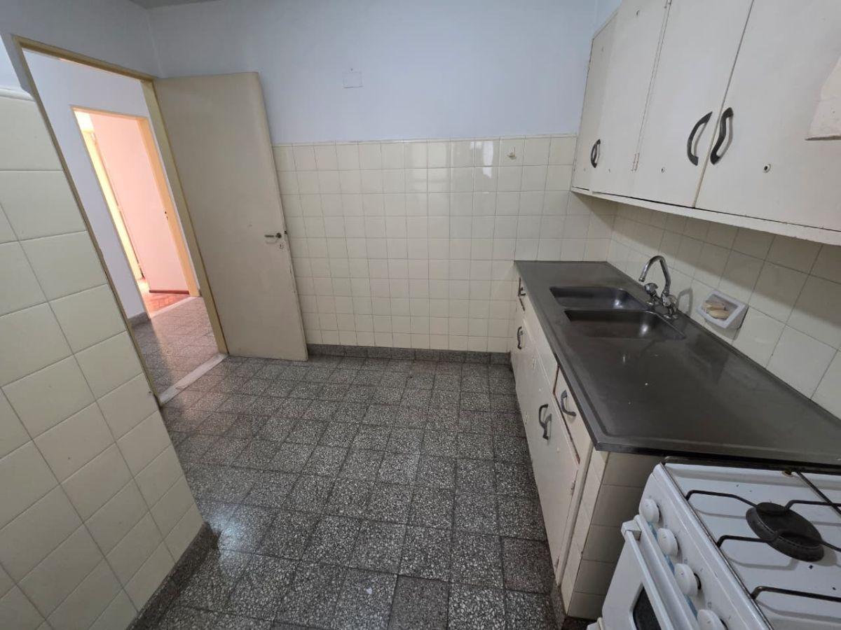 Foto de Alquiler | Departamento de 2 Dormitorios con Balcón al Frente – Tucumán, imagen 3