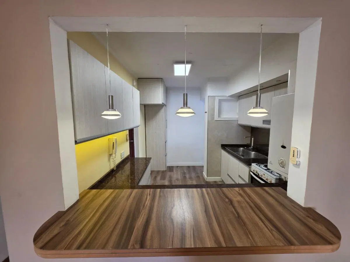 Alquiler | Departamento MODERNO de 3 Dormitorios con Escritorio y Cocina Equipada – Corrientes 661 1