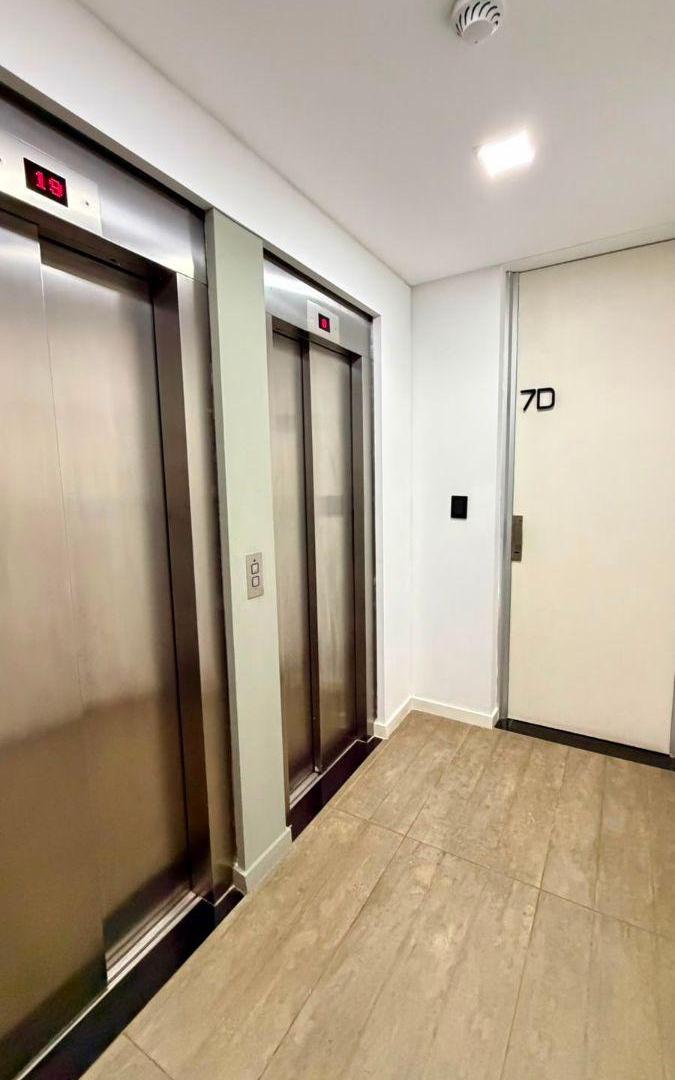 Foto de Departamento de 45 m² con 1 dormitorio en venta en Centro, imagen 1