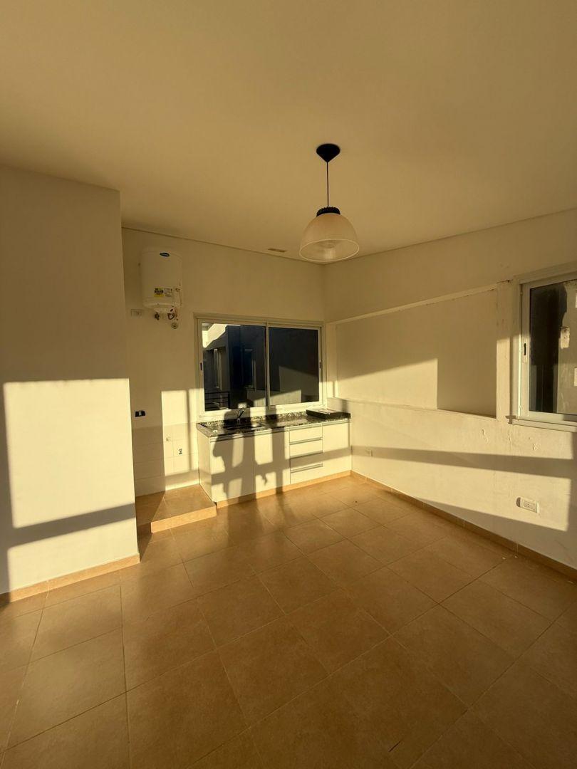 Foto de Departamento 1 ambientes 0 dormitorios. | 21 A pasaje Merlo 3002, imagen 3