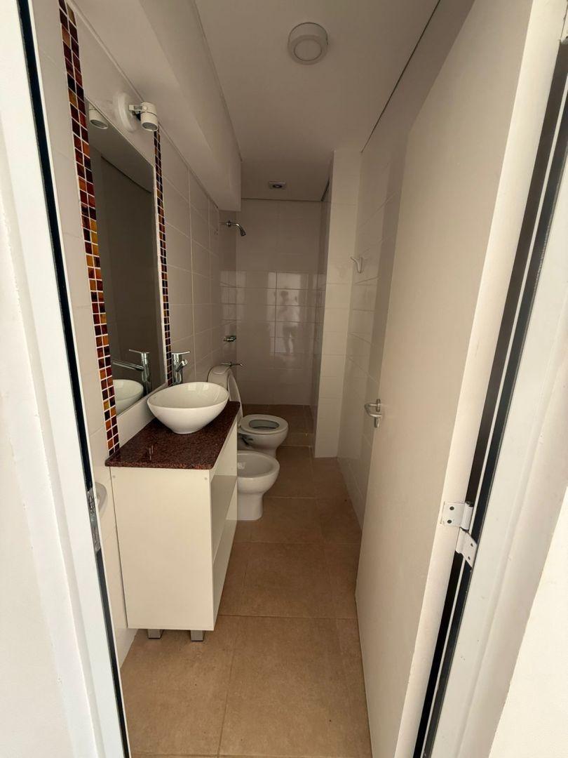 Foto de Departamento 1 ambientes 0 dormitorios. | 21 A pasaje Merlo 3002, imagen 1