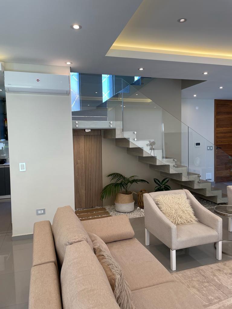 Foto de Casa 4 ambientes 3 dormitorios. | 119 y 142, imagen 1