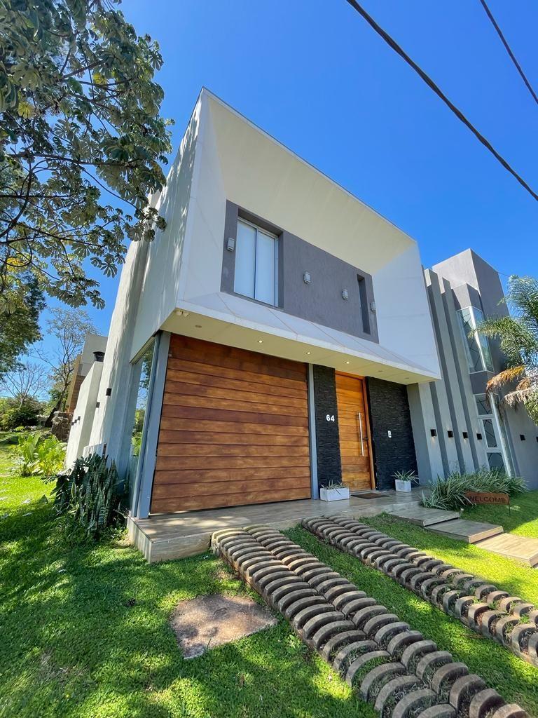 Foto de Casa 4 ambientes 3 dormitorios. | 119 y 142, imagen 2