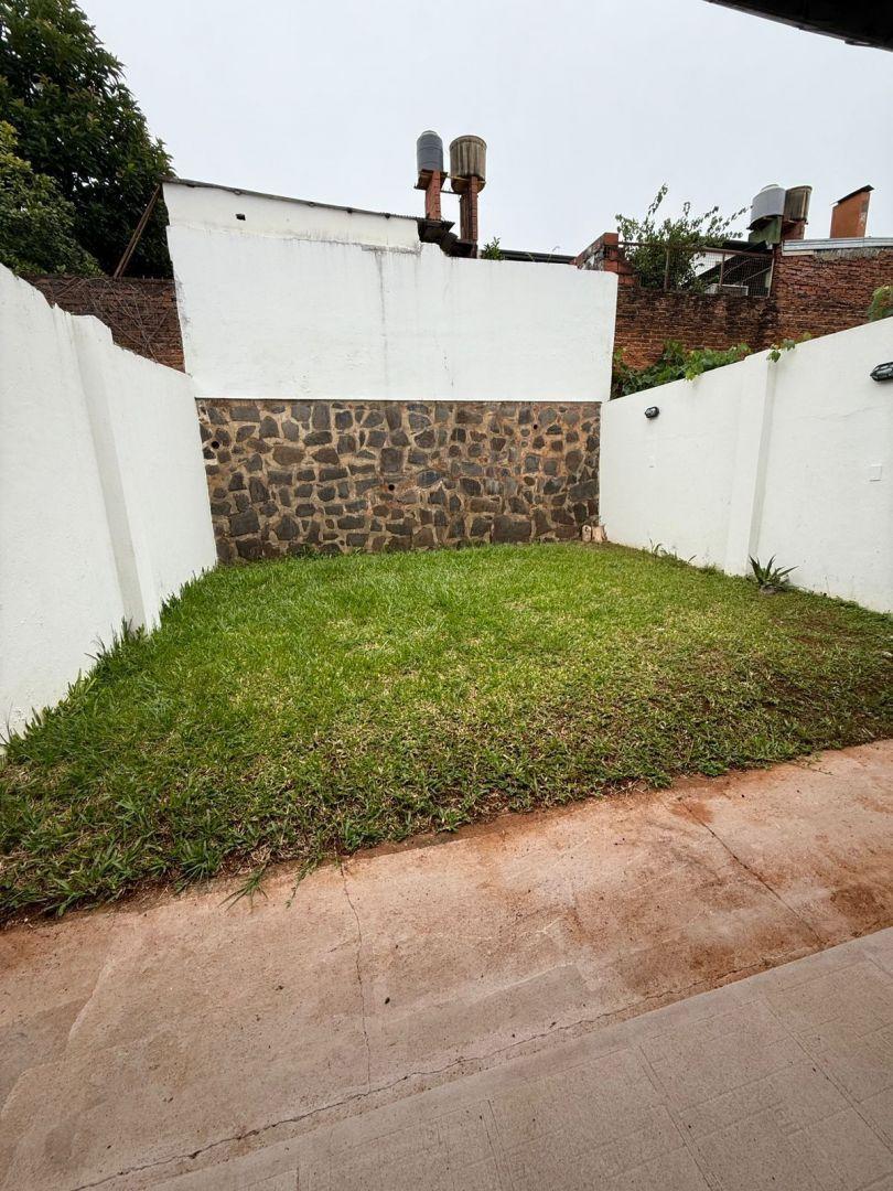 Foto de Casa 4 ambientes 3 dormitorios. | Av Tacuari, imagen 2