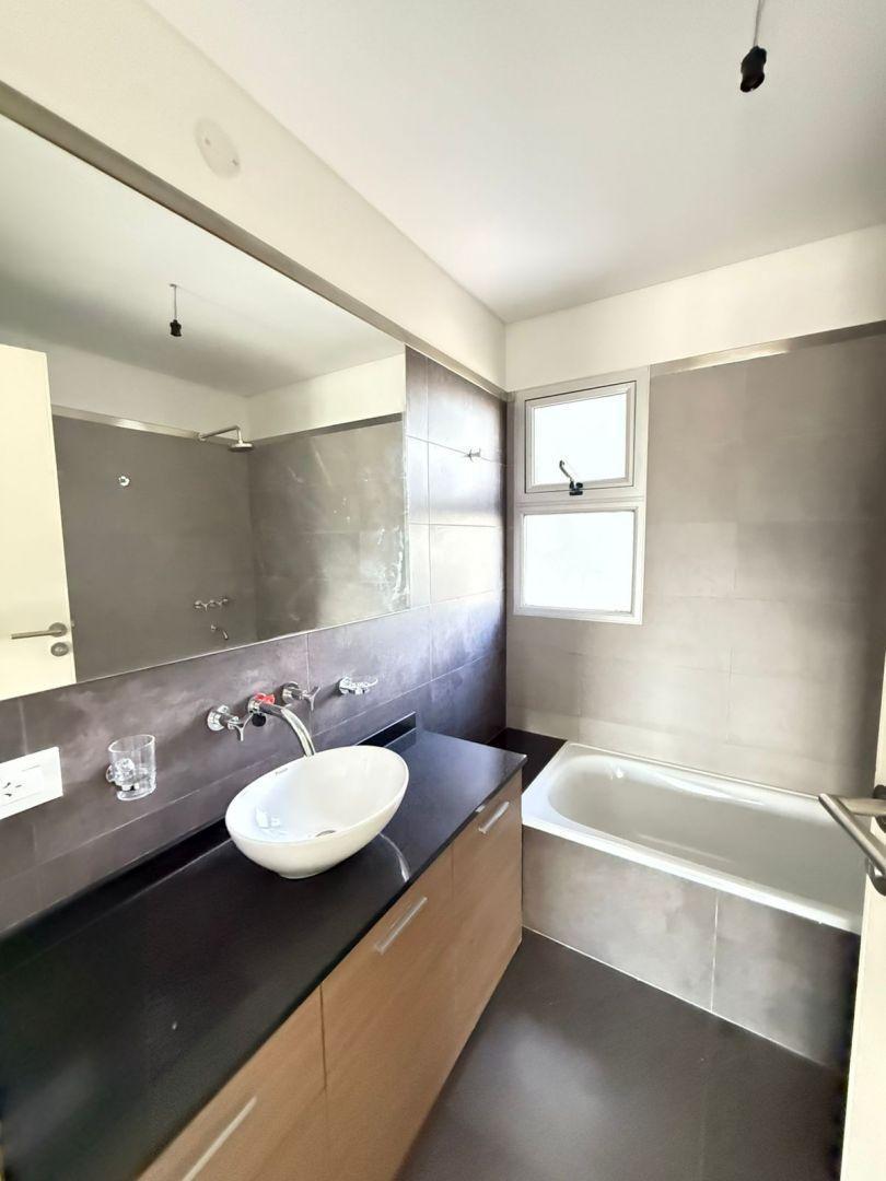 Foto de Departamento 0 ambientes 1 dormitorios. | Avenida Alem 2707, imagen 4