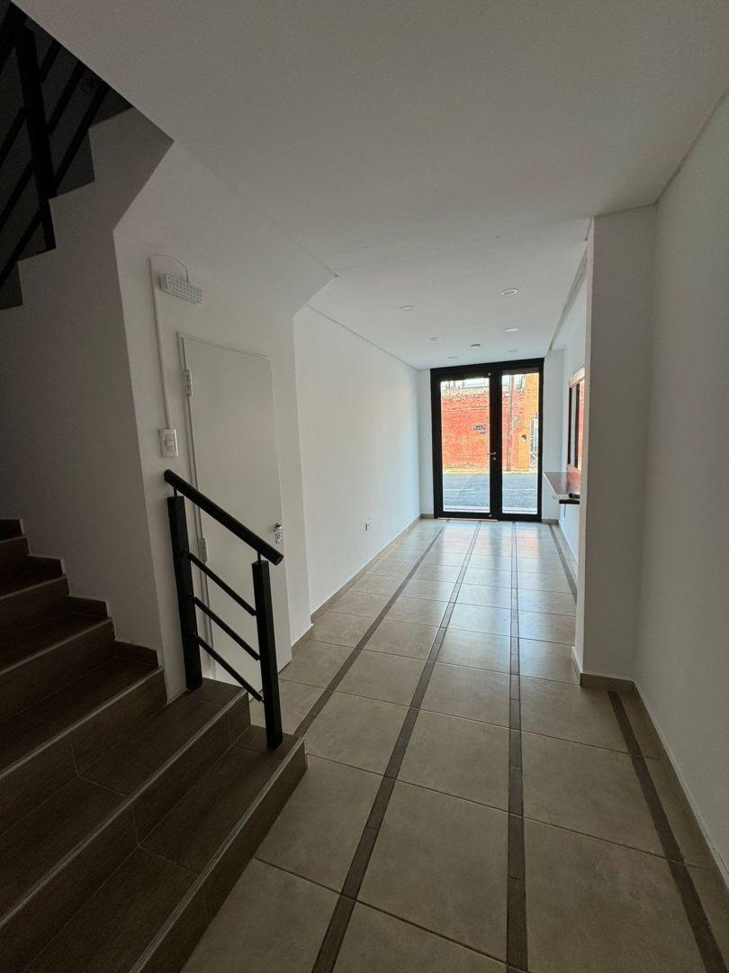 Foto de Departamento 2 ambientes 1 dormitorios. | Calle 21 A pasaje Merlo 1789, imagen 3