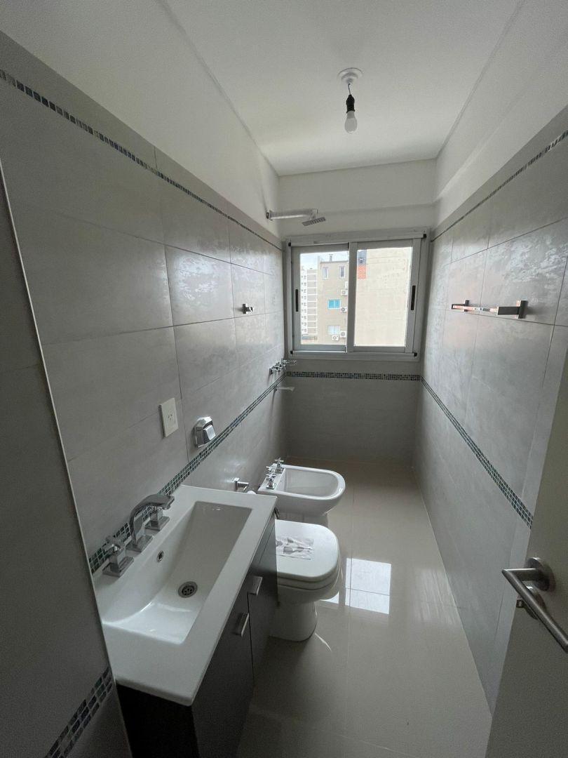 Foto de Departamento 4 ambientes 3 dormitorios. | rivadavia 1446, imagen 1