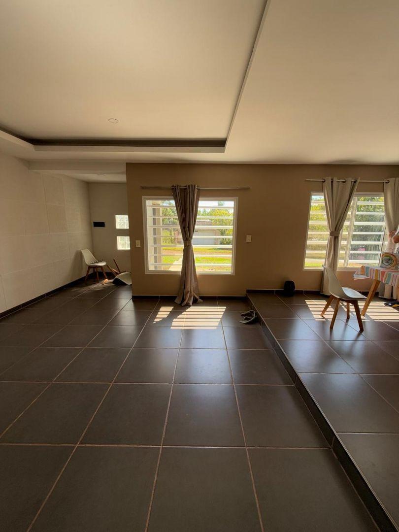 Foto de Casa 4 ambientes 3 dormitorios. | Calle 165, imagen 4