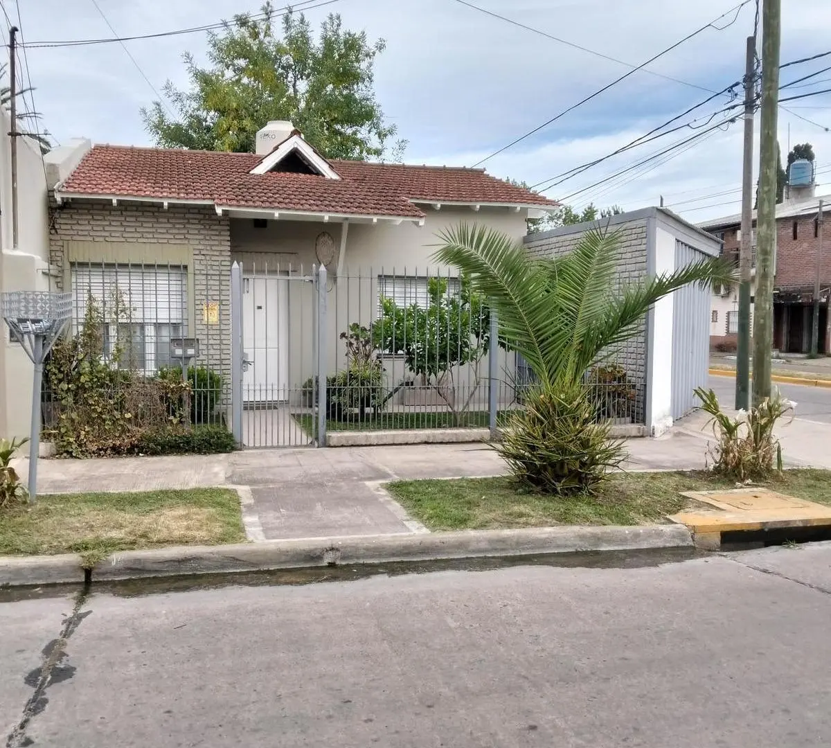 Casa en venta en Padua Sur 3 Ambientes esquina Echeverria 2