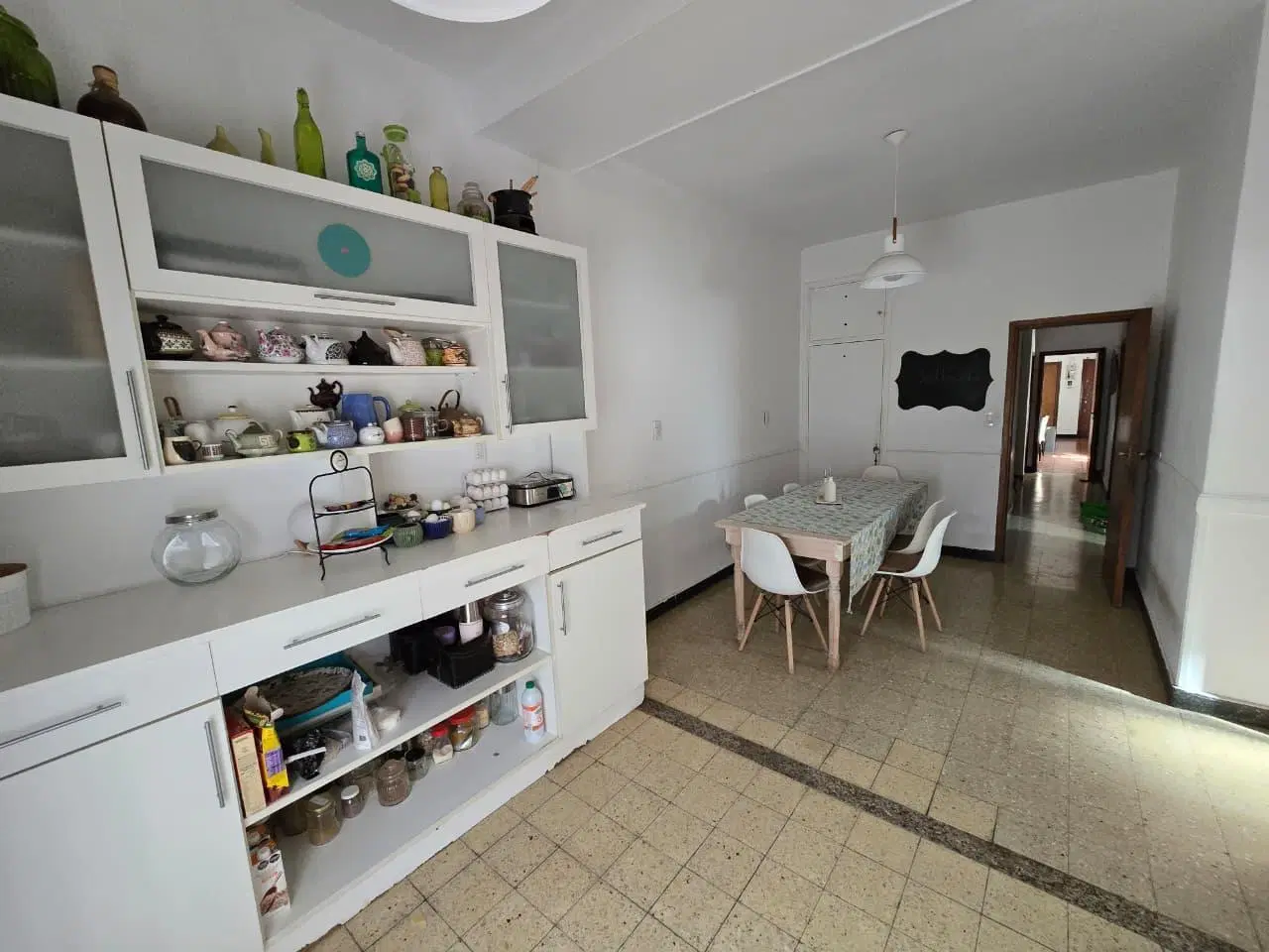 Venta - Casa 5 habitaciones -  San Antonio De Padua - Quincho y Pileta - 100 mts estación 4