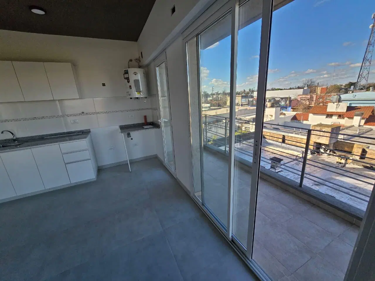 ALQUILER Departamento en Merlo 2 amb. Balcón. cochera, Terraza privada 4