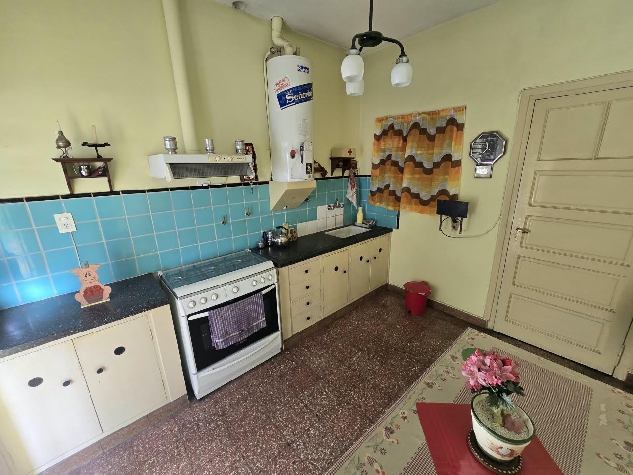 Foto de Casa + local en San Antonio De Padua - 3 amb + cochera u otro local, imagen 1