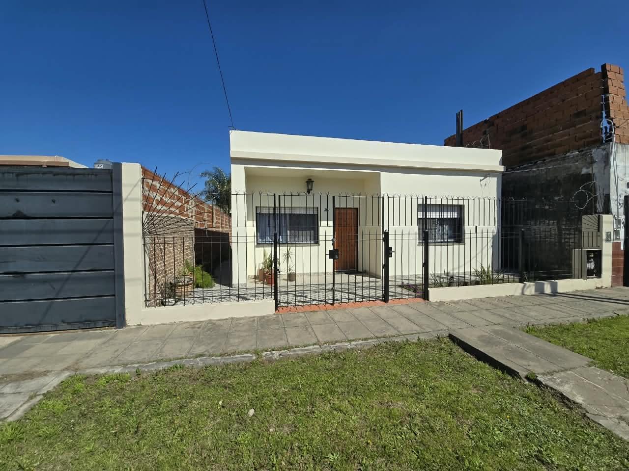 Foto de Casa 3 amb en Libertad - Asfalto - Gran fondo libre, imagen 1