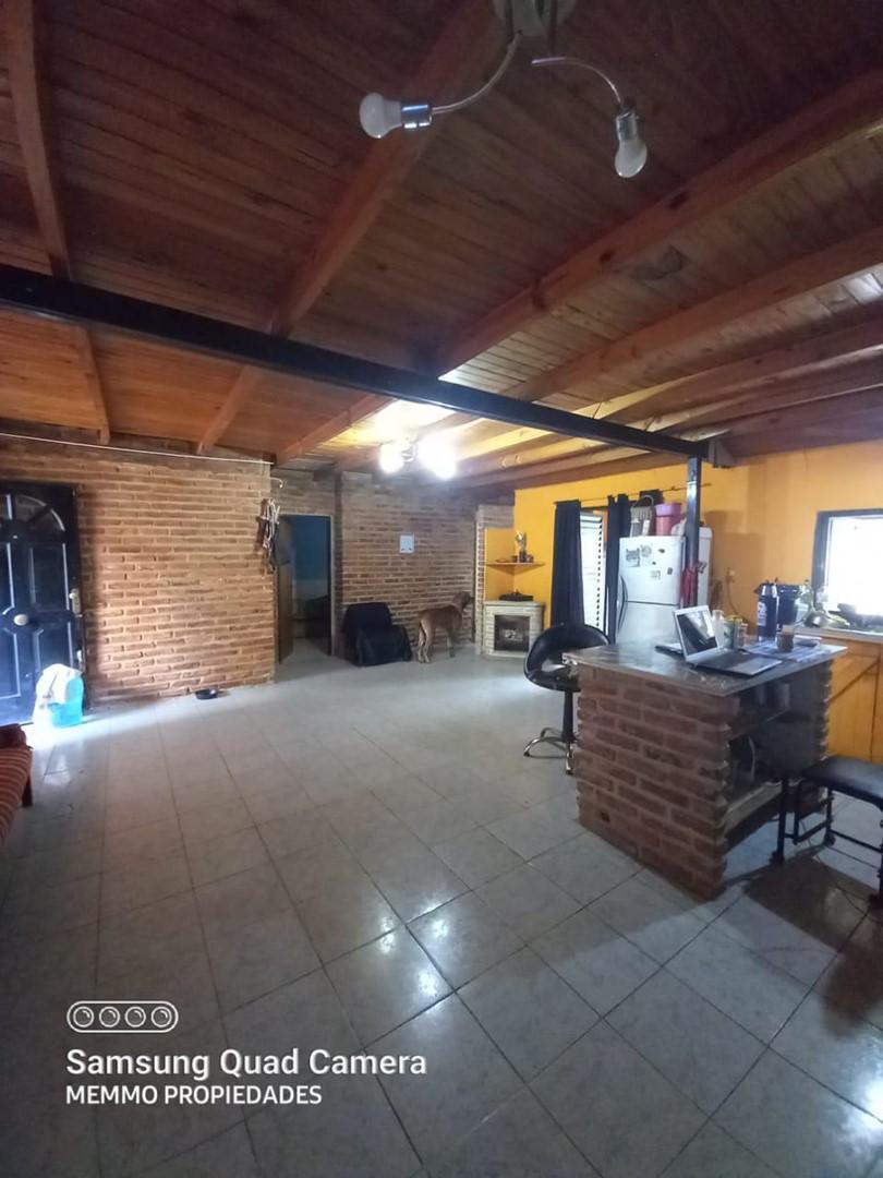 VENTA DE CASA + PH en (Gutierrez) Berazategui cerca de la Rotonda de Alpargatas