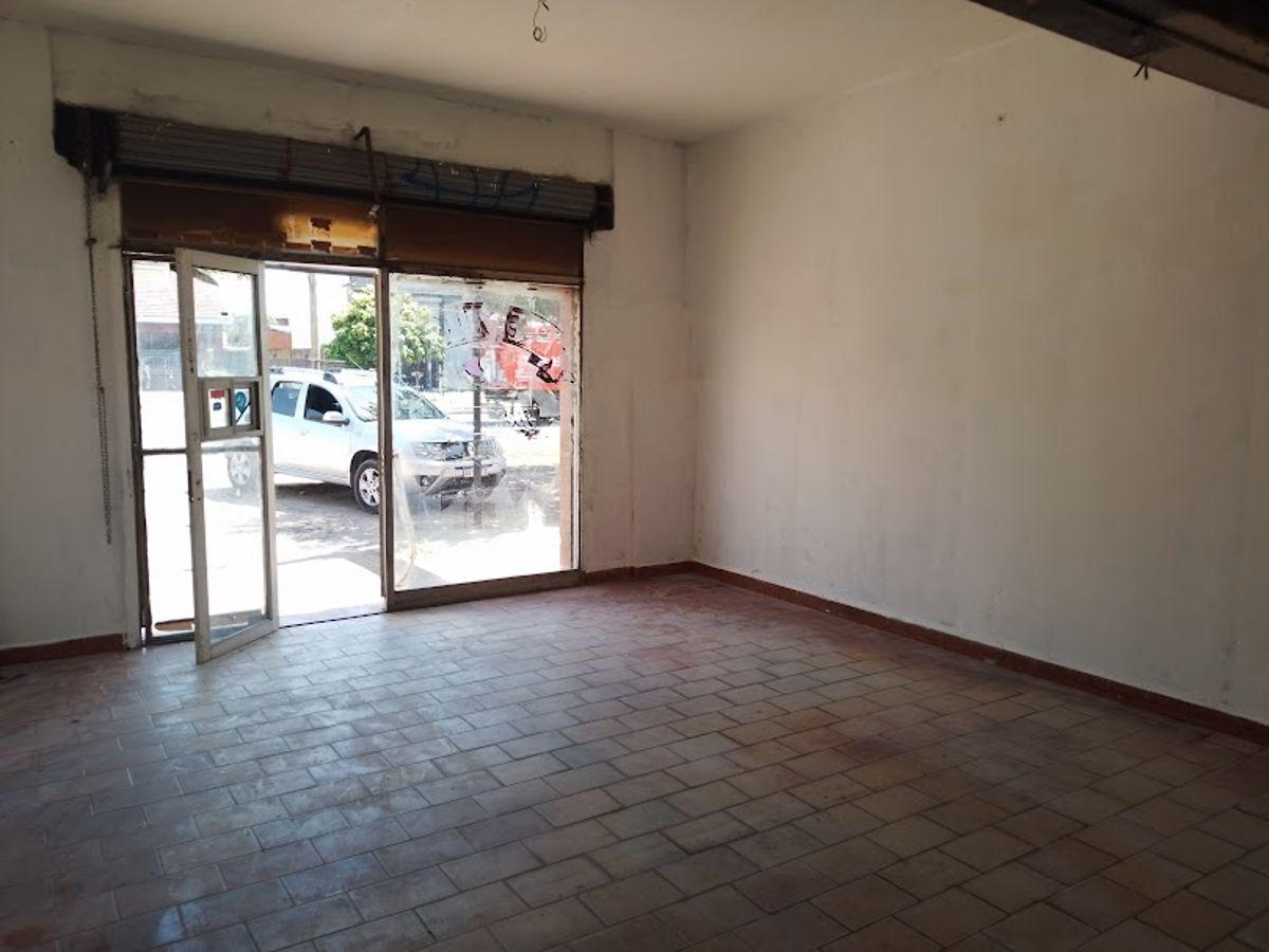 Foto de INMOBILIARIA ALQUILA LOCAL COMERCIAL DE 35 M2 EN AVENIDA EVA PERON (San, imagen 1