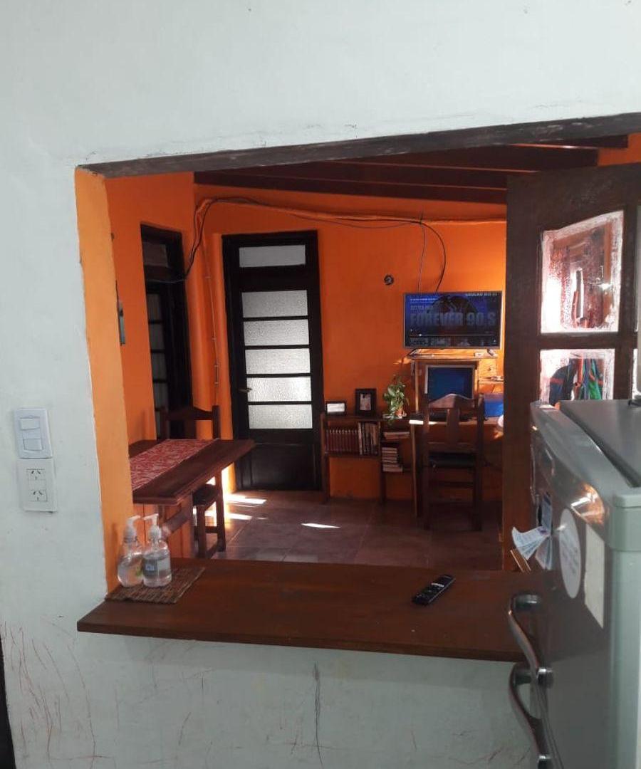 Foto de INMOBILIARIA VENDE PH P/PASILLO CON 2 DORMITORIOS Y PATIO EN V, imagen 4