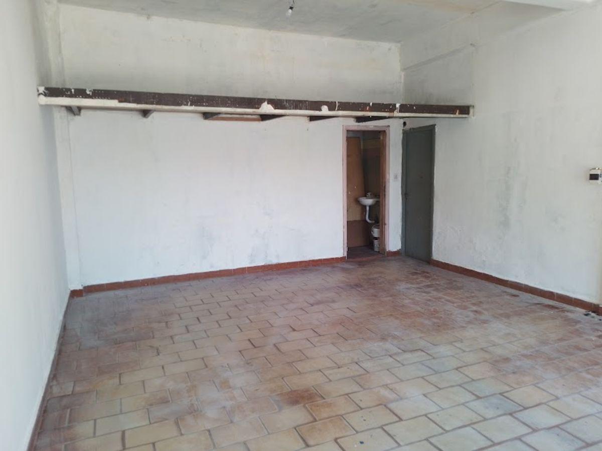 Foto de INMOBILIARIA VENDE LOCAL/DEPÓSITO (75m2) en Barrio San José, Temperley, imagen 1