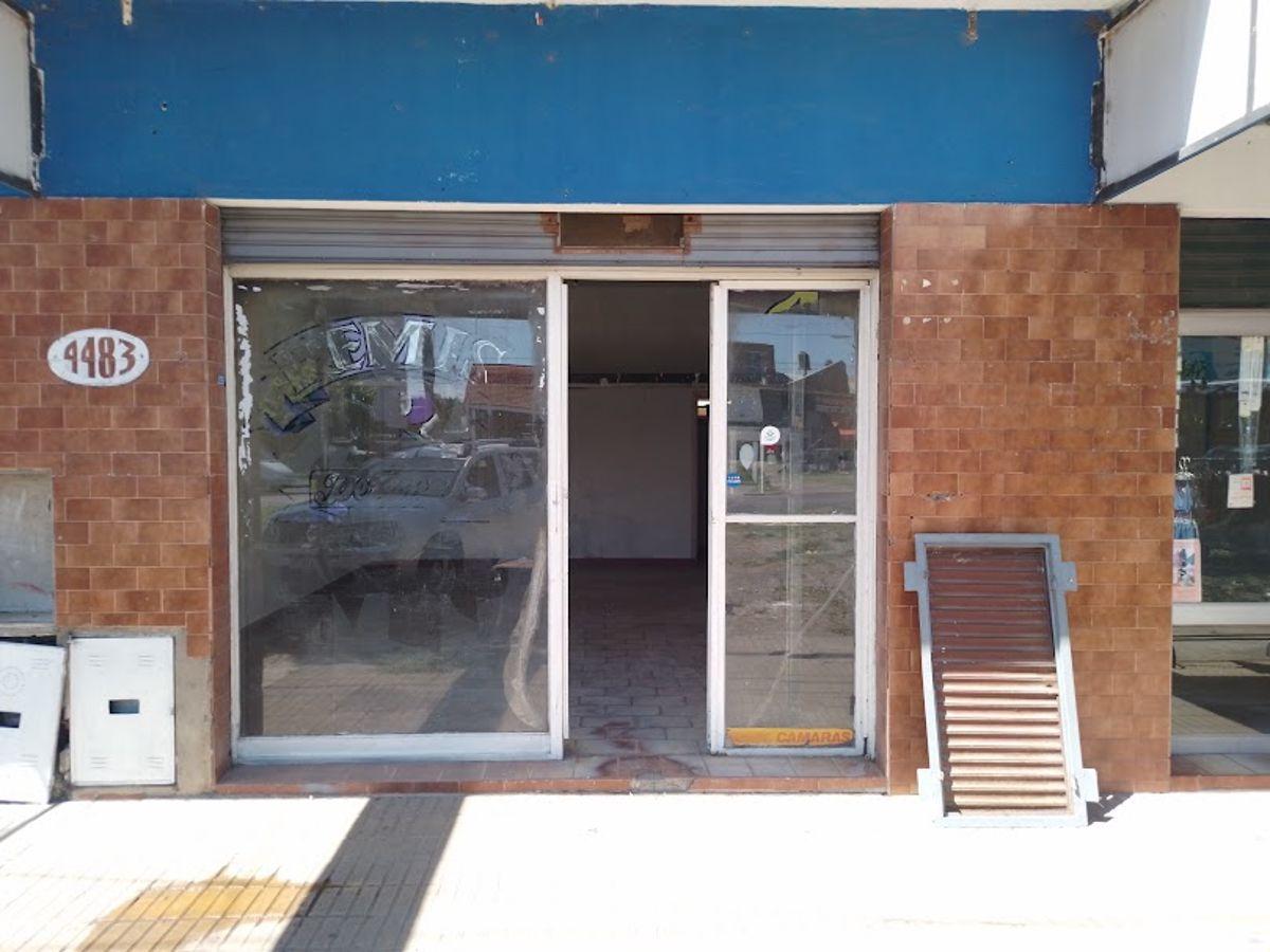 Foto de INMOBILIARIA VENDE LOCAL/DEPÓSITO (75m2) en Barrio San José, Temperley, imagen 5