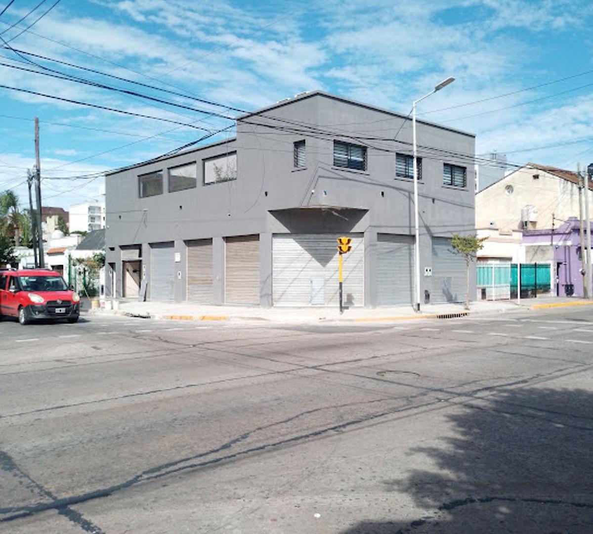 Foto de INMOBILIARIA ALQUILA LOCAL NUEVO EN AV BELGRANO 6210 - WILDE, imagen 1