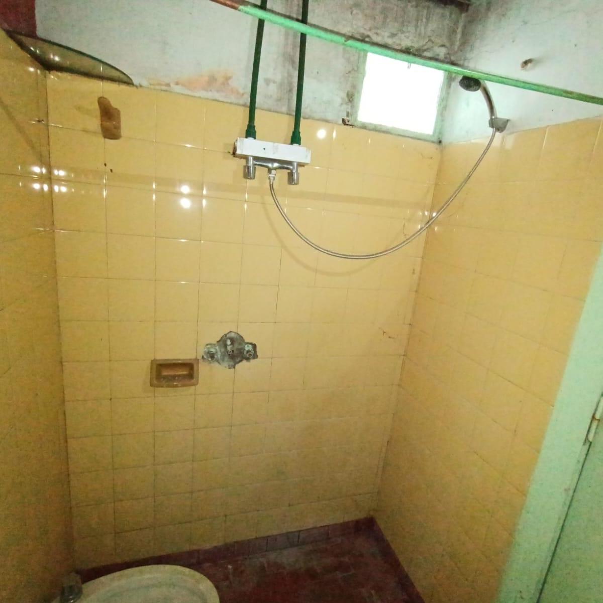 Venta de Casa con Lote Para Desarrollo 2