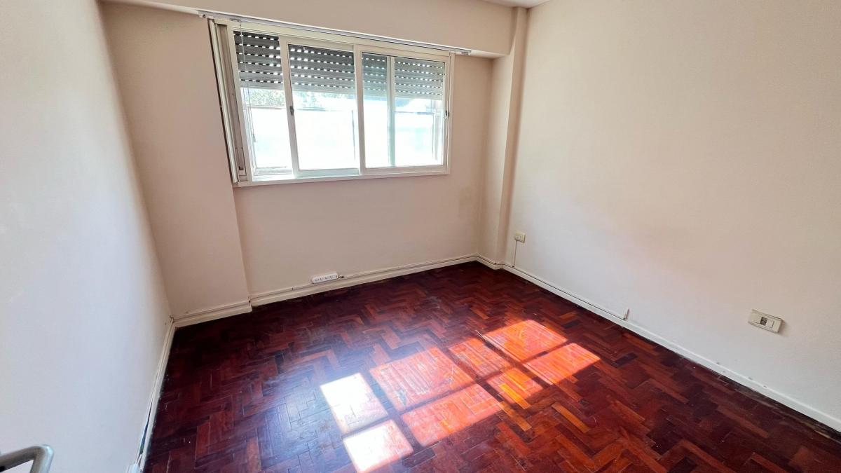 Venta de Departamento de 3 Dorm. 2