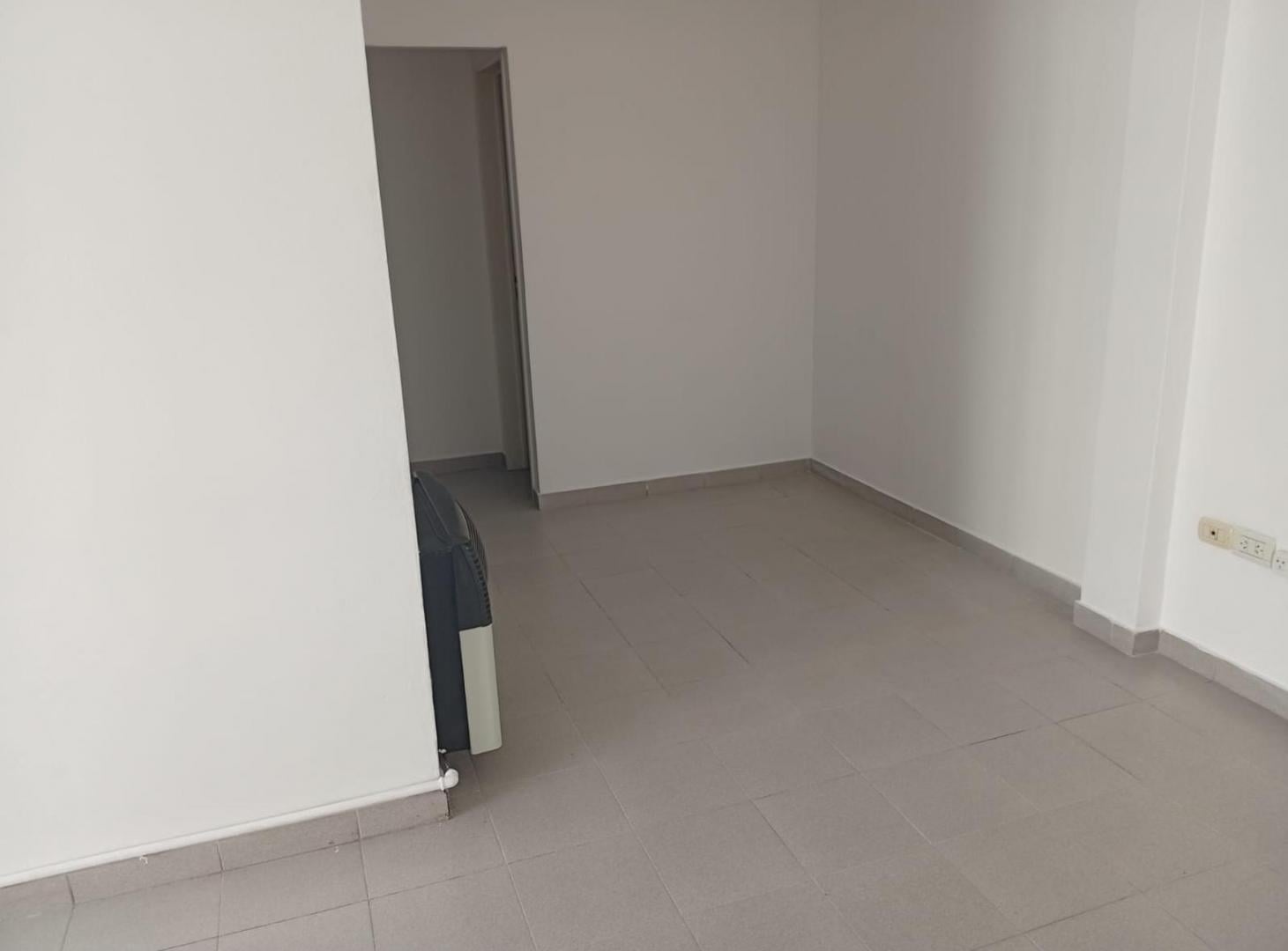 Foto de VENTA Departamento 2 domitorios. 2do piso x escalera, imagen 4
