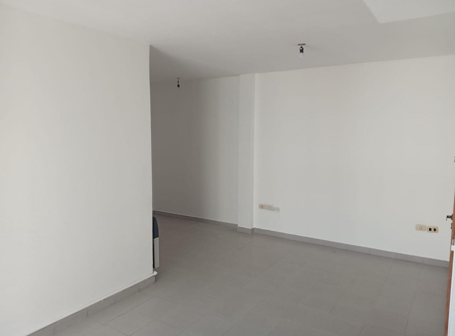 Foto de VENTA Departamento 2 domitorios. 2do piso x escalera, imagen 5