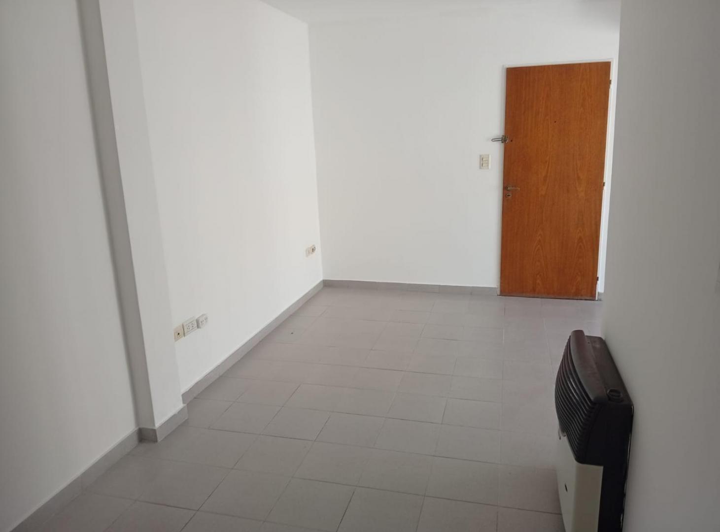 Foto de VENTA Departamento 2 domitorios. 2do piso x escalera, imagen 1