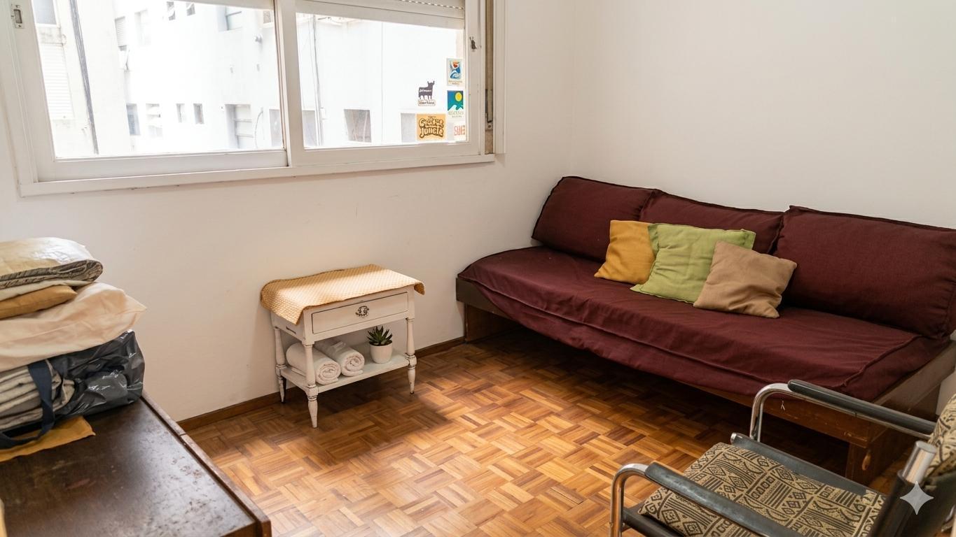 Foto de VENTA Departamento 2 dormitorios + escritorio en zona centro, imagen 3