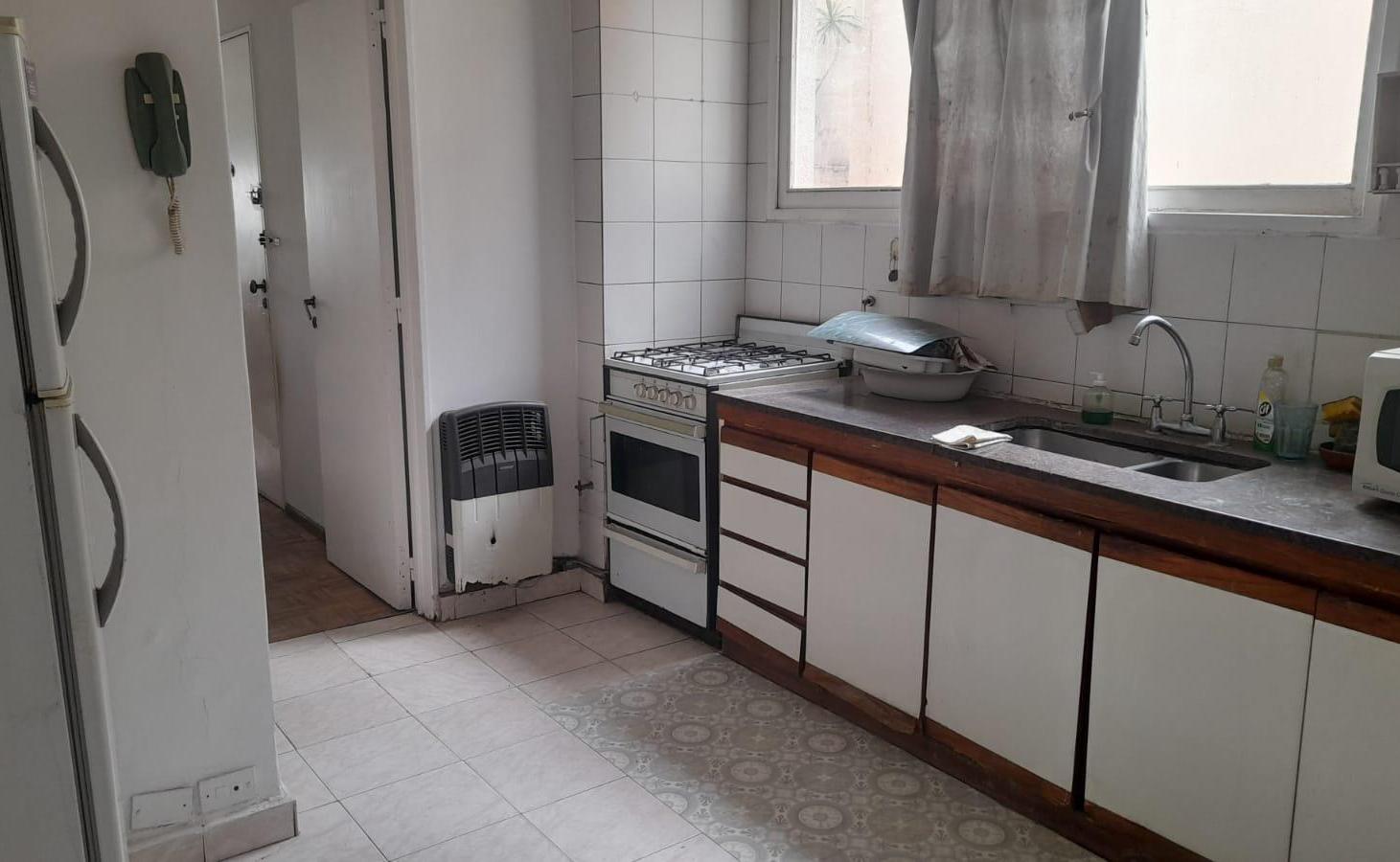 Foto de VENTA Departamento 2 dormitorios + escritorio en zona centro, imagen 1