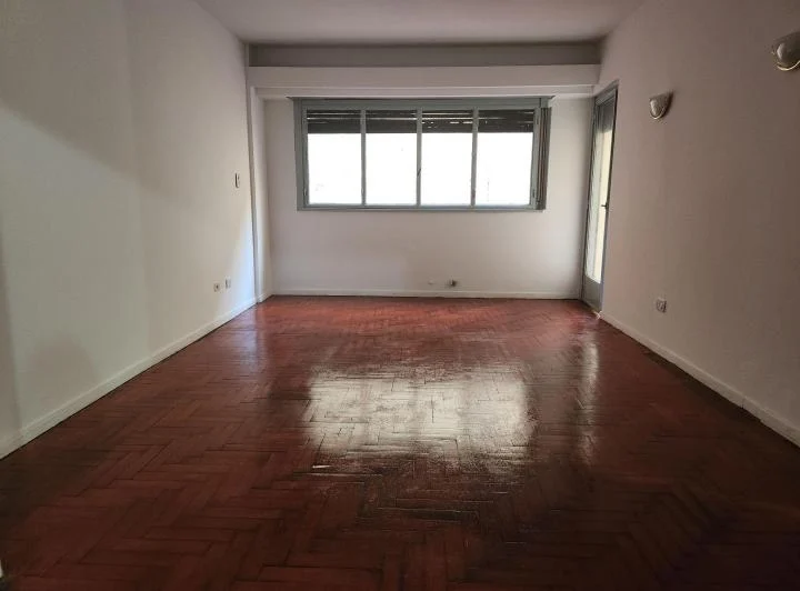  Amplio 3 Ambientes al Contrafrente con Balcón y Baulera ! 3