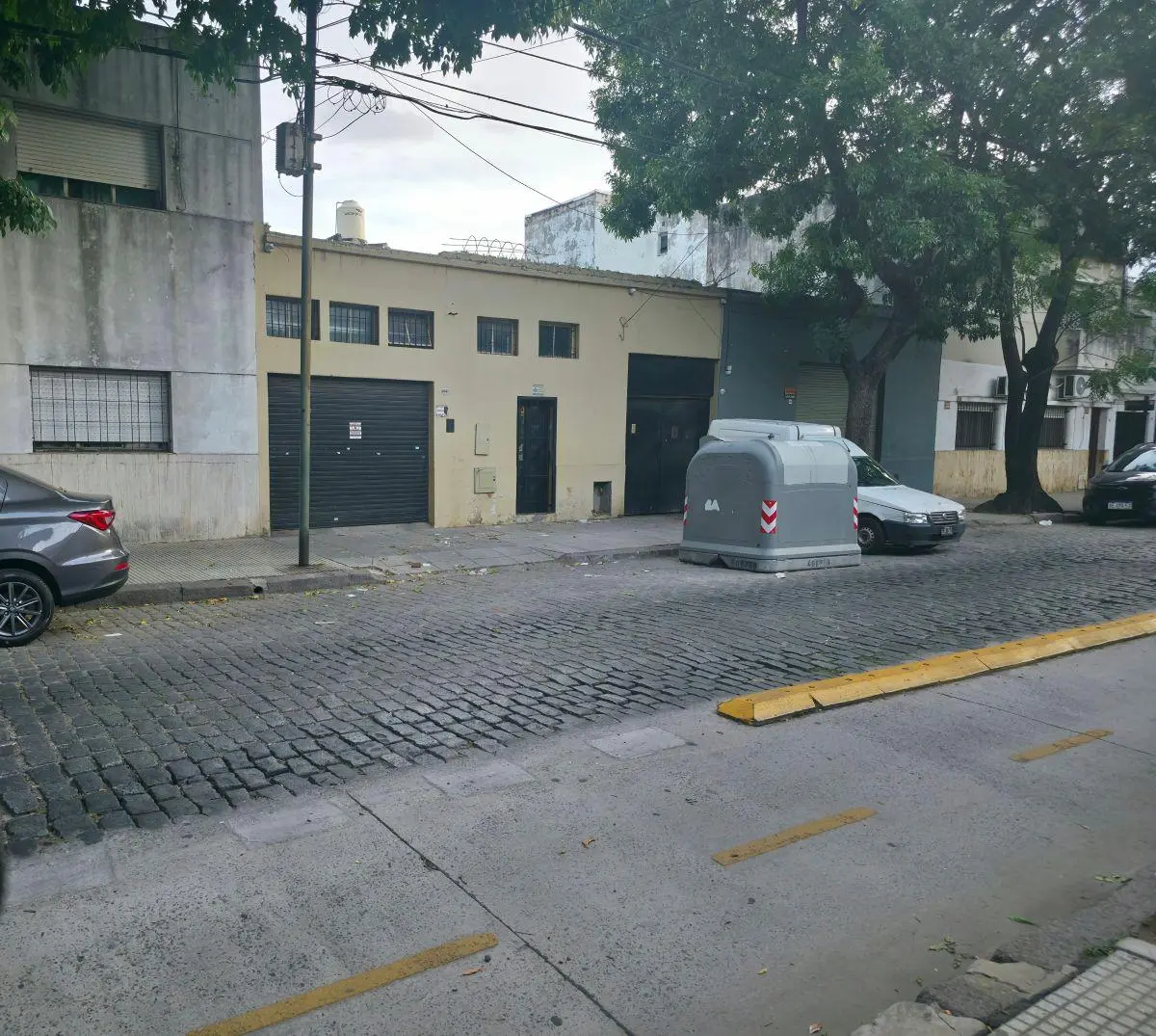 Depósito de 200 m² en alquiler con vivienda en Floresta Norte 2