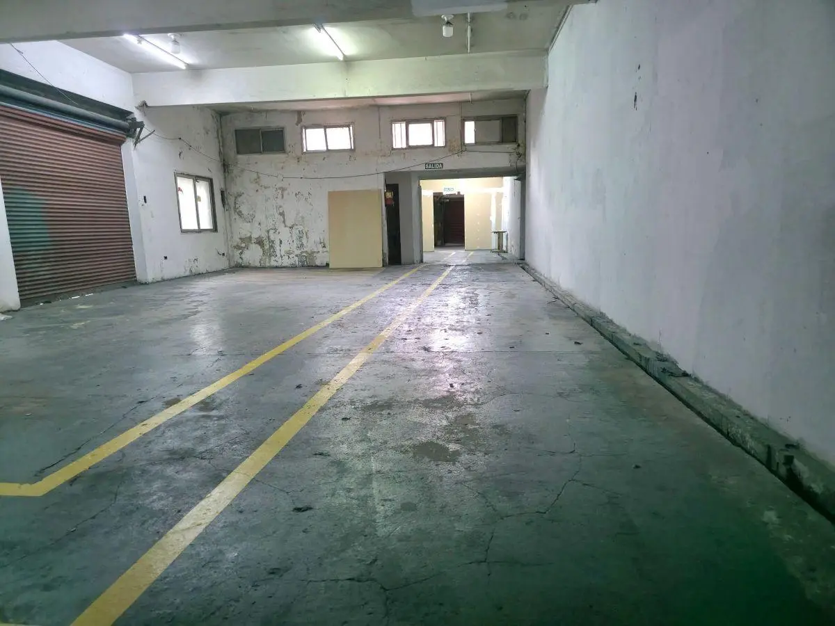 Depósito de 200 m² en alquiler con vivienda en Floresta Norte 4