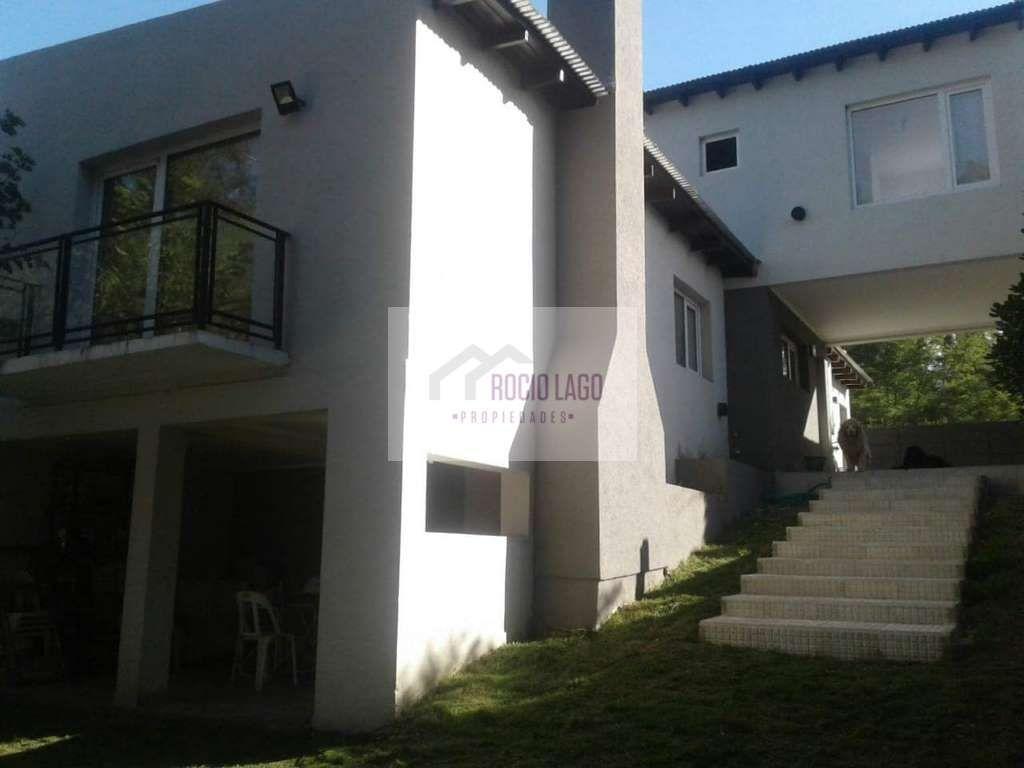 Casa 4 Dorm Moderna! con Quincho y Pileta 4
