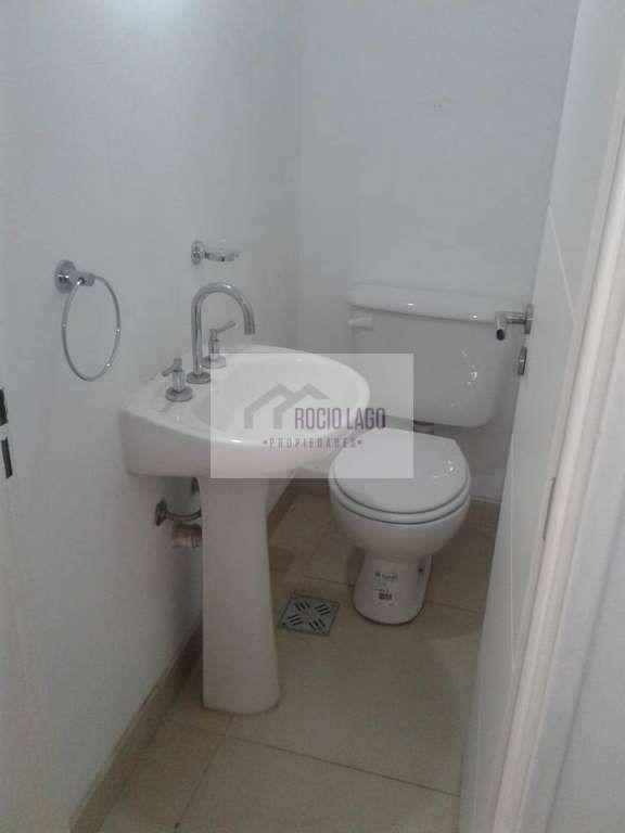 Casa 4 Dorm Moderna! con Quincho y Pileta 1