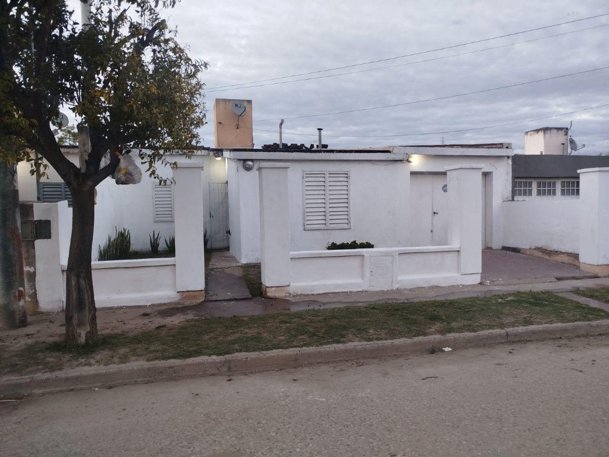 Foto de VENTA CASA 3 dormitorios Villa Cornu Anexo, imagen 1
