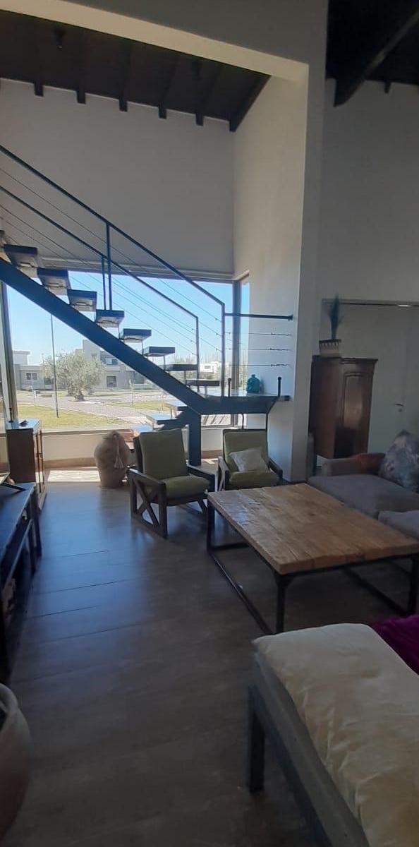 Bcg Group Vende Hermosa Propiedad en Barrio Privado Villa Atilia. Usd 350.000 2