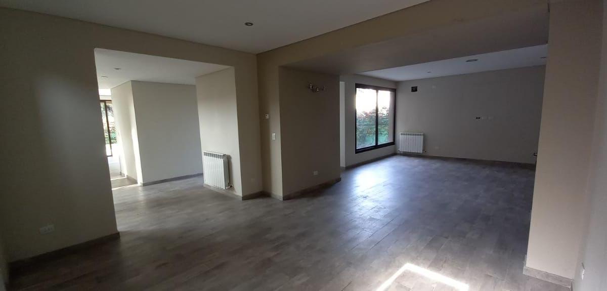 Bcg Group Vende Casa en Barrio Los Teros Gllen 3