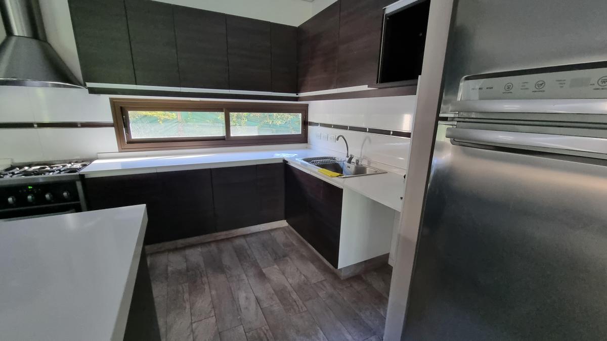 Bcg Group Vende Casa en Barrio Los Teros Gllen 2