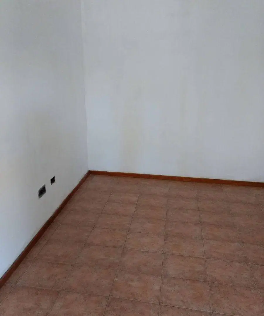 CASA EN VENTA BARRIO SEMI - PRIVADO EL PORTAL 1