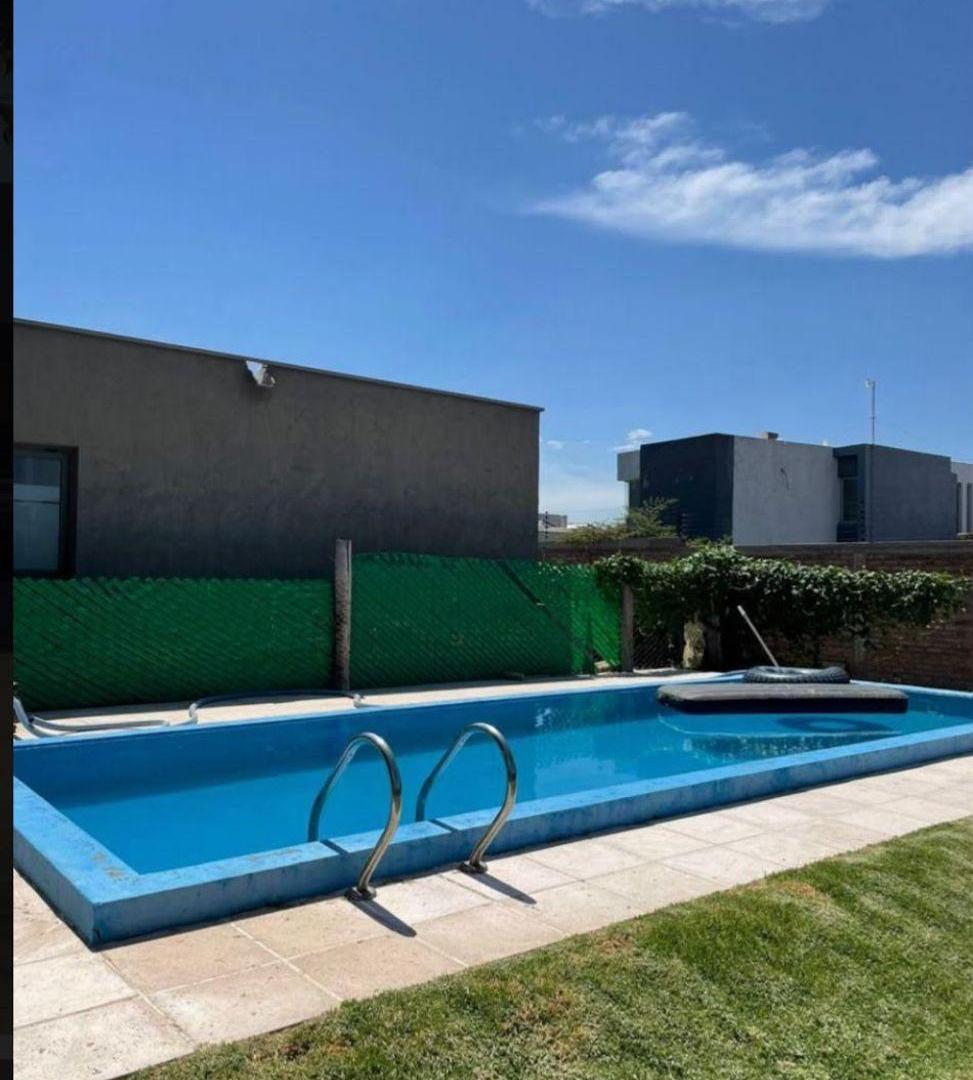Foto de CASA EN ALQUILER CORTADERAS COUTRY, imagen 2