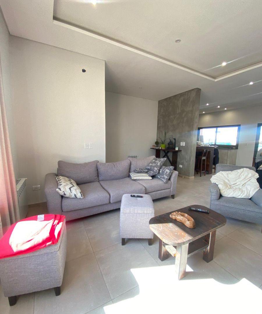 Foto de EXELENTE CASA EN VENTA BARRIO PRIVADO MILCAYAC l ,LUJAN DE CUYO, imagen 2