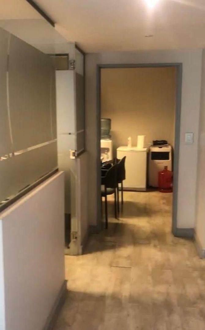 Foto de Oficina en Venta de 90 m2 en Centro de Mendoza - Frente a Hotel Sheraton, imagen 4