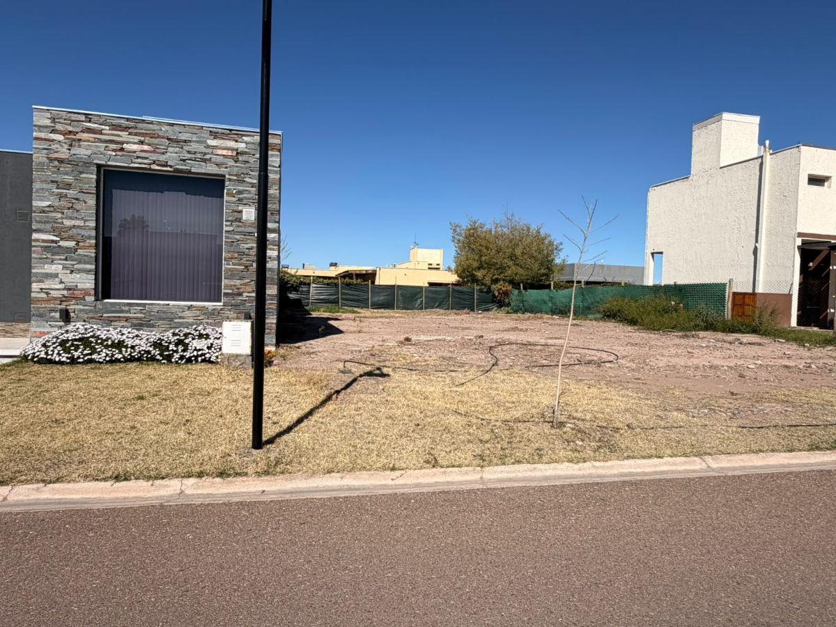 Foto de LOTE EN VENTA AIRE MALBEC EXELENTE UBICACION INTERNA, imagen 1