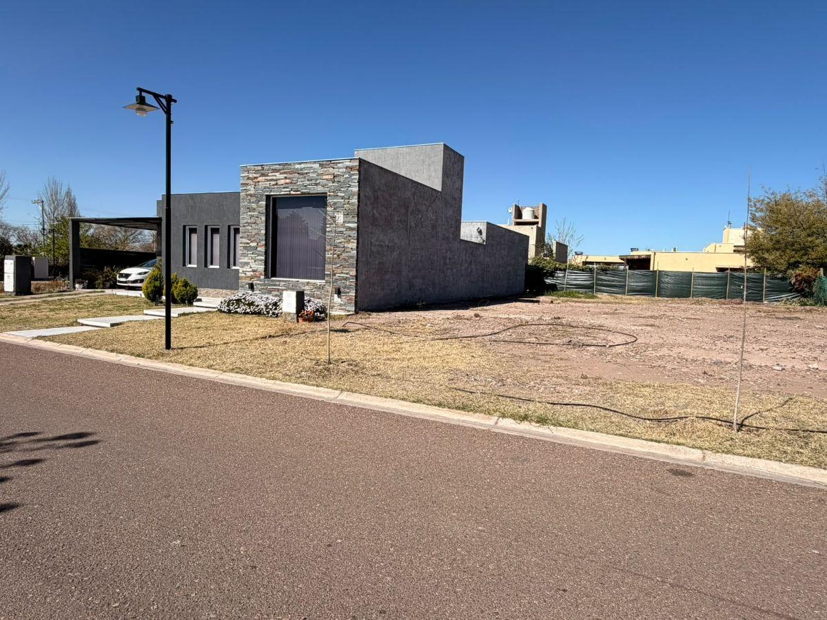 Foto de LOTE EN VENTA AIRE MALBEC EXELENTE UBICACION INTERNA, imagen 4