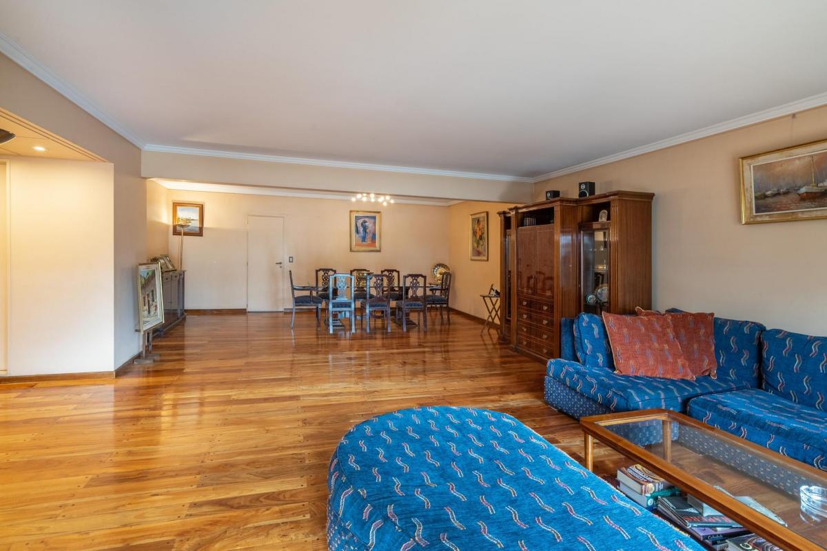 Venta Piso 5 Amb + Dependencia en Barrio de Colegiales! Oportunidad! 1